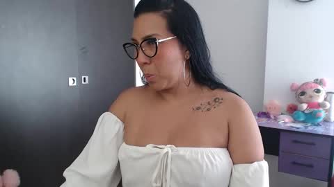 Gaby Blue online show from October 16, 2025, 7:59 pm