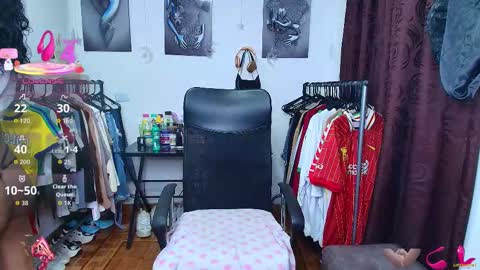 Snapshot of gaby_dams9 chatting on February 2, 2026, 10:03 am GABY online show from February 2, 2026, 10:03 am