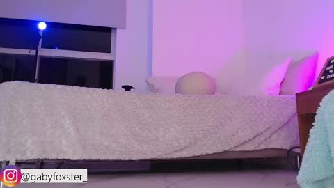 gaby foxster online show from March 25, 2026, 1:00 am