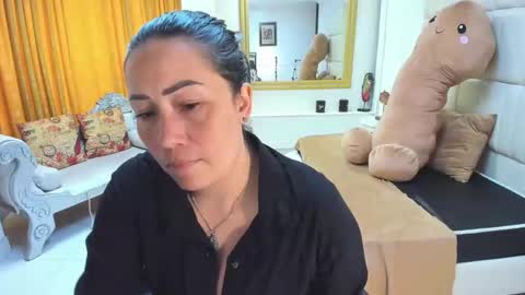 gabriela online show from October 6, 2025, 4:37 pm