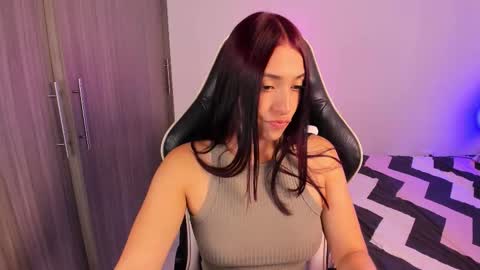 Gabriela online show from November 18, 2025, 3:49 pm