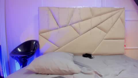  gabriela y Antonella  online show from January 15, 2025, 8:05 pm