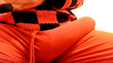 Snapshot of gae89tano chatting on February 17, 2026, 11:18 am gae89tano online show from February 17, 2026, 11:18 am