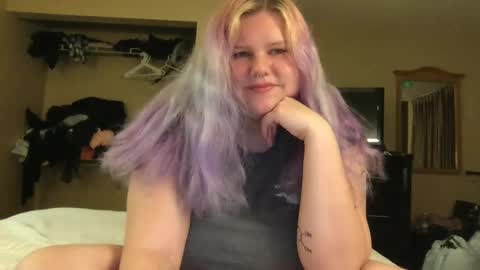 Eryn online show from December 6, 2024, 5:00 pm