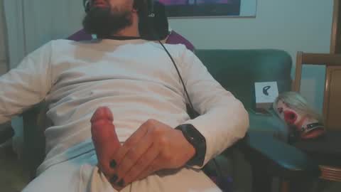 Snapshot of gag0nmyc0ck chatting on December 16, 2024, 7:26 am your master online show from December 16, 2024, 7:26 am