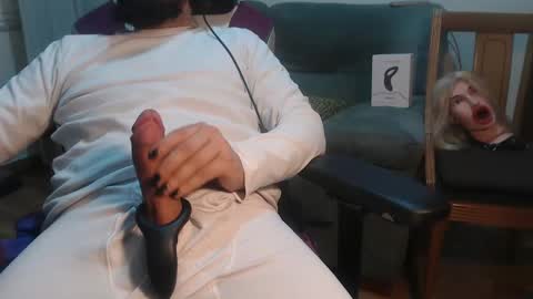 Snapshot of gag0nmyc0ck chatting on January 21, 2025, 1:50 am your master online show from January 21, 2025, 1:50 am