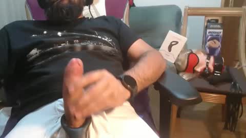 Snapshot of gag0nmyc0ck chatting on October 7, 2025, 8:39 pm your master online show from October 7, 2025, 8:39 pm