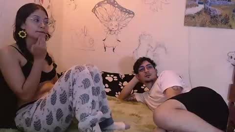 Snapshot of gaia_16 chatting on June 19, 2026, 8:34 pm Gaia y Clayde online show from June 19, 2026, 8:34 pm