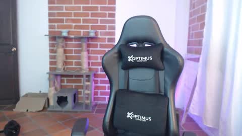 Lenna 3 online show from February 18, 2026, 10:28 pm