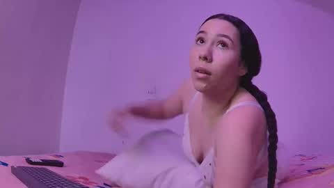 gaia_sweet_ online show from October 25, 2025, 1:07 pm