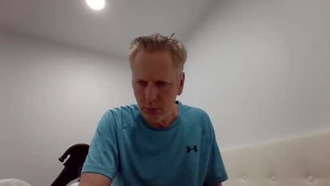 Snapshot of gamerboy200 chatting on October 1, 2025, 2:39 am gamerboy200 online show from October 1, 2025, 2:39 am