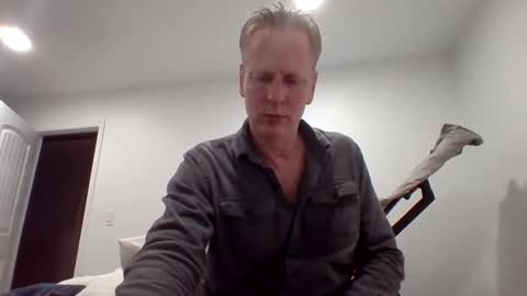 Snapshot of gamerboy200 chatting on November 4, 2025, 1:27 am gamerboy200 online show from November 4, 2025, 1:27 am