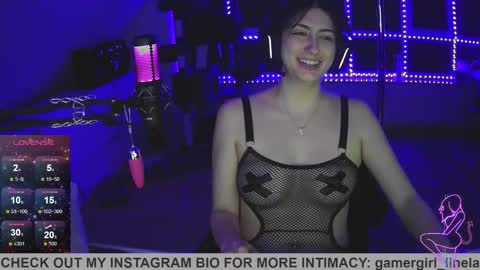 gamergirl_linela online show from October 14, 2025, 3:51 am