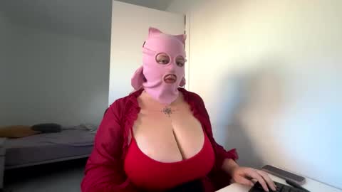 gapetrainee online show from October 23, 2025, 7:29 am