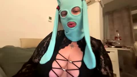 gapetrainee online show from October 25, 2025, 10:04 pm