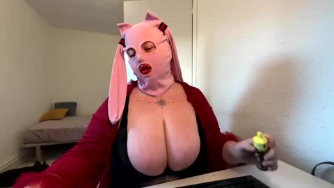 gapetrainee online show from November 21, 2025, 3:54 pm