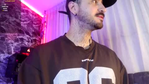 Snapshot of garbel09 chatting on November 1, 2025, 6:37 am Chris Dont forget to gift me thumb up Its very important to me and makes me happy AF online show from November 1, 2025, 6:37 am