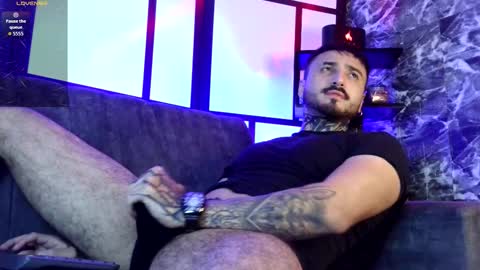 Snapshot of garbel09 chatting on November 26, 2025, 7:53 am Chris Dont forget to gift me thumb up Its very important to me and makes me happy AF online show from November 26, 2025, 7:53 am