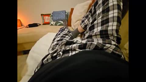 garbis11 online show from November 15, 2025, 9:06 am