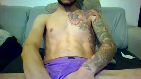 garyreal1990 online show from December 18, 2025, 4:35 pm