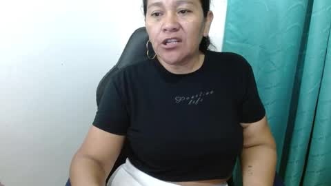 Snapshot of gatika_sexy chatting on January 2, 2025, 2:33 am katia online show from January 2, 2025, 2:33 am