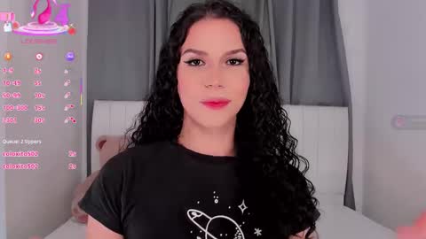 Vnecis Marn online show from December 3, 2025, 2:48 pm