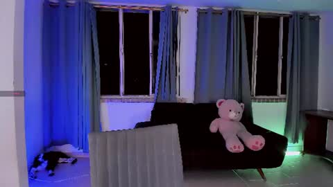 Vnecis Marn online show from June 10, 2026, 6:01 am