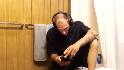 gatz21590 online show from September 17, 2025, 2:02 am