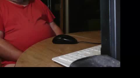 gavineverett3 online show from October 14, 2025, 12:55 am