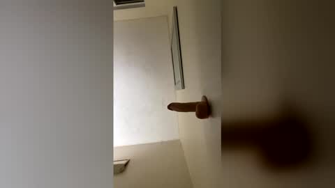 gayrocpros online show from December 5, 2025, 9:29 am