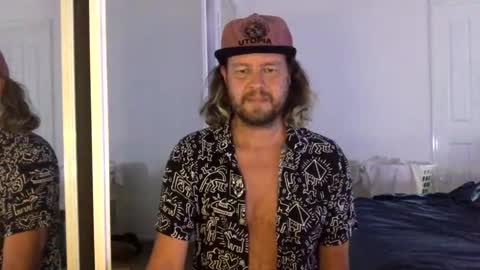 gcsurfer81 online show from January 15, 2026, 8:19 am