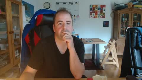 naturalchest83 online show from July 8, 2026, 8:41 am