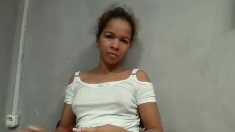 Snapshot of gelmene chatting on May 25, 2026, 3:23 am gelmene online show from May 25, 2026, 3:23 am