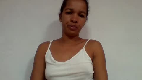Snapshot of gelmene chatting on June 17, 2026, 4:37 am gelmene online show from June 17, 2026, 4:37 am