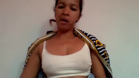 Snapshot of gelmene chatting on June 24, 2026, 4:00 am gelmene online show from June 24, 2026, 4:00 am