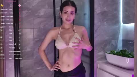Lia online show from July 4, 2026, 3:07 pm