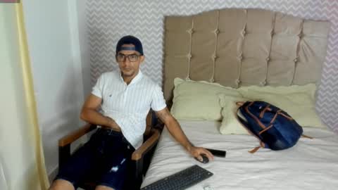 geminiano_hot online show from December 5, 2024, 11:49 am