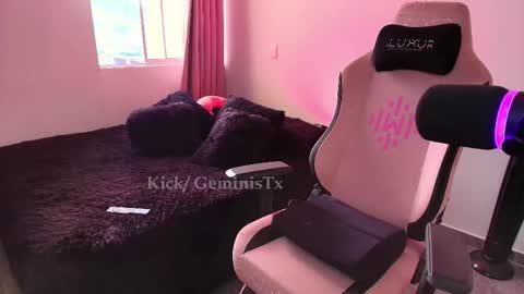 geminis11 online show from November 22, 2025, 9:47 pm