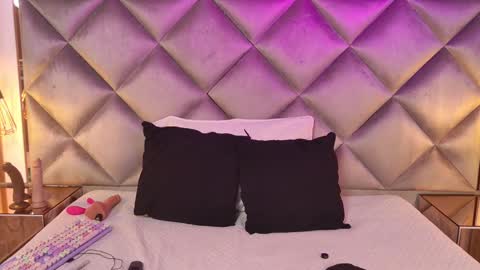 Maria  online show from September 22, 2025, 3:08 am