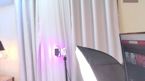 Maria  online show from November 20, 2025, 3:07 am