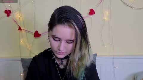 Ilona online show from November 8, 2025, 6:18 pm