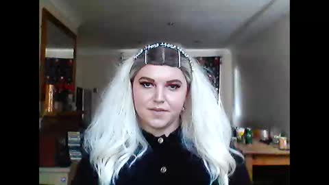 gemmaquinzel online show from November 4, 2025, 3:33 pm