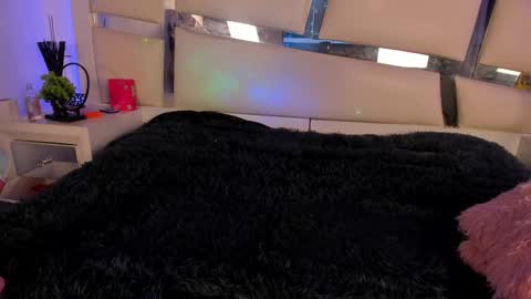 Snapshot of genesis_ask chatting on November 20, 2025, 4:23 am Genesis online show from November 20, 2025, 4:23 am