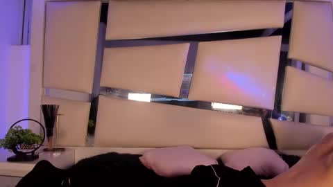 Snapshot of genesis_ask chatting on November 29, 2025, 1:19 am Genesis online show from November 29, 2025, 1:19 am