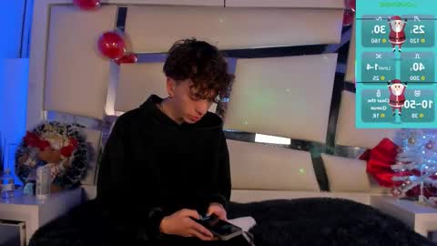 Snapshot of genesis_ask chatting on December 17, 2025, 4:18 am Genesis online show from December 17, 2025, 4:18 am