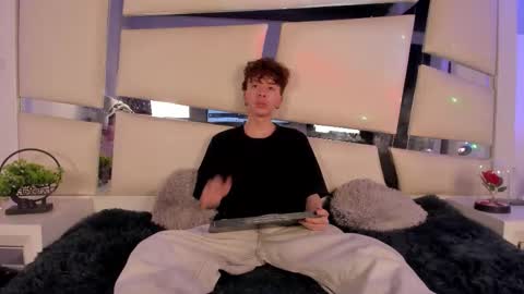 Snapshot of genesis_ask chatting on January 9, 2026, 4:48 am Genesis online show from January 9, 2026, 4:48 am