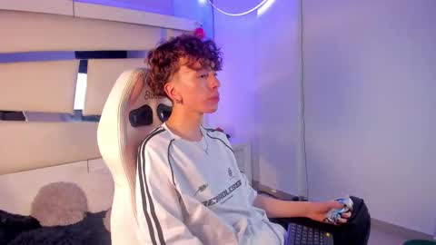 Snapshot of genesis_ask chatting on January 15, 2026, 5:01 am Genesis online show from January 15, 2026, 5:01 am