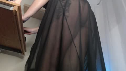 Snapshot of genesisgems11_ chatting on December 31, 2024, 9:21 am Genesis online show from December 31, 2024, 9:21 am