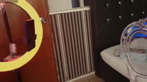 genesisrea__ online show from November 27, 2025, 1:46 pm