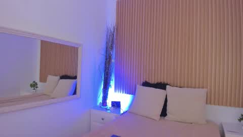 Snapshot of genesisruiz chatting on February 23, 2026, 12:24 pm online show from February 23, 2026, 12:24 pm